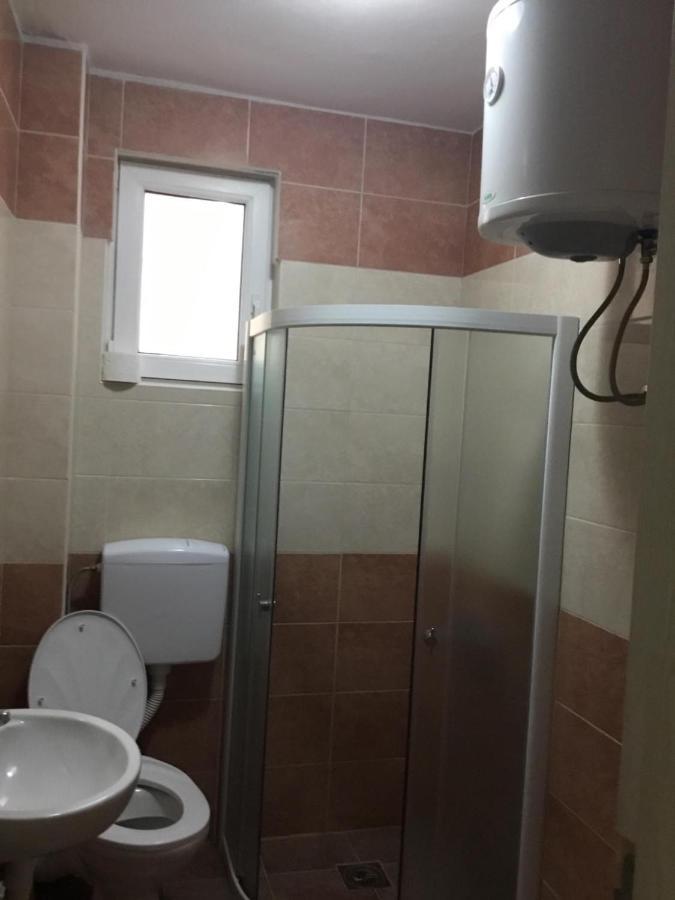 Dk Apartmani Dobra Voda Exterior foto